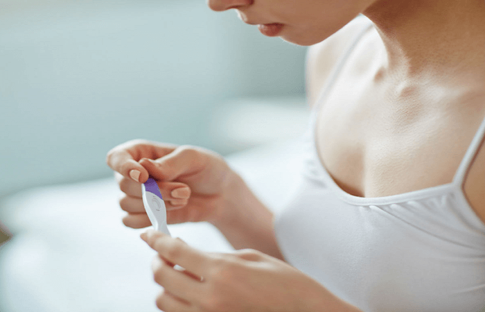 Transparent discharge, pregnancy symptom