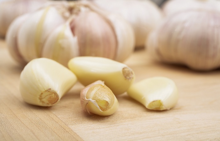 pelvic pain: Garlic